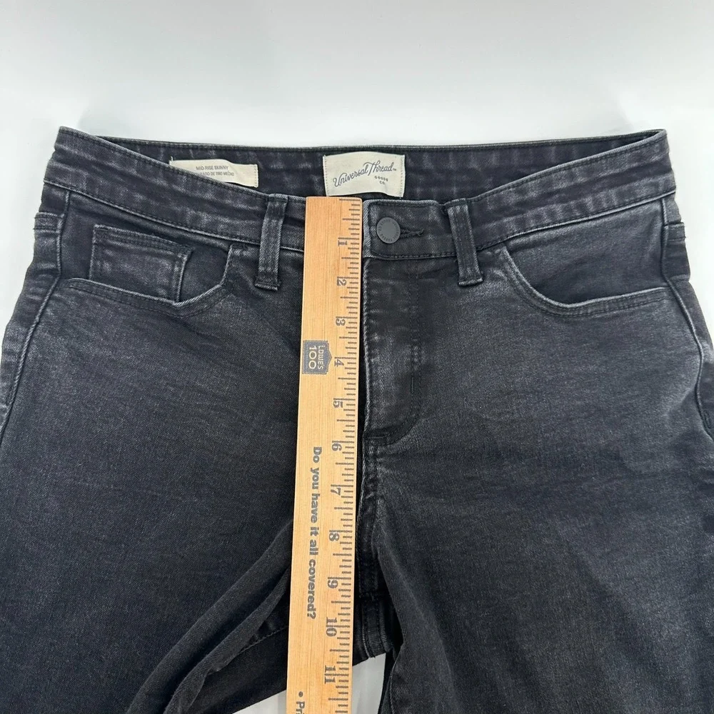 Universal Thread Jeans Womens 6/28R Black Distressed Denim Mid-Rise Skinny